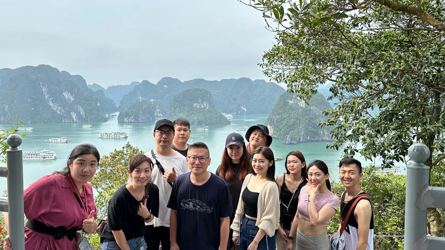英雄島，攻頂到島上最高處涼亭